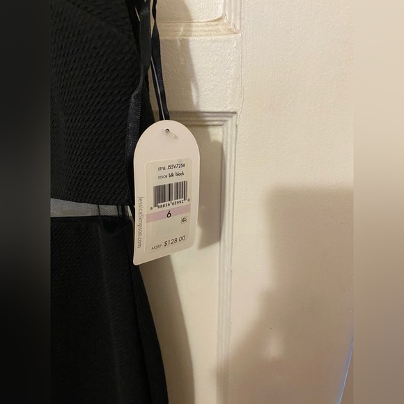 Black jessica Simpson dress. - Picture 2 of 6